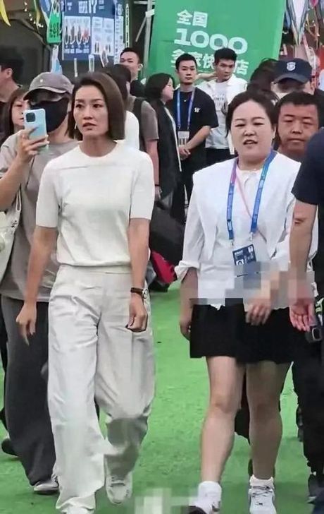 李娜 扇耳光，李娜被扇耳光 系列赛开幕意外惊现