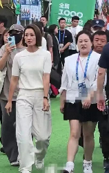李娜 扇耳光，李娜被扇耳光 系列赛开幕意外惊现